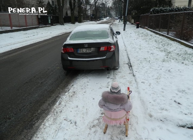 Parkowanie kolejnego debila