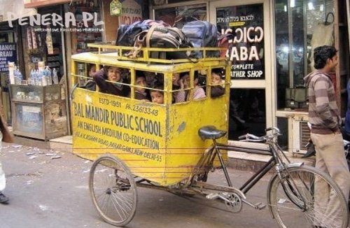 Indyjski autobus szkolny