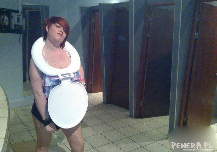 Lara Croft: Toilet Raider